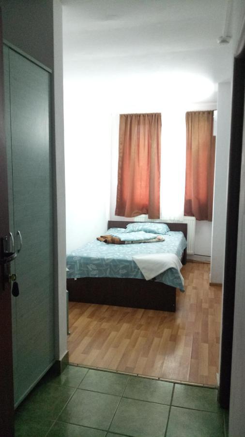 Albergue La Conu Iancu Drobeta Turnu Severin Exterior foto