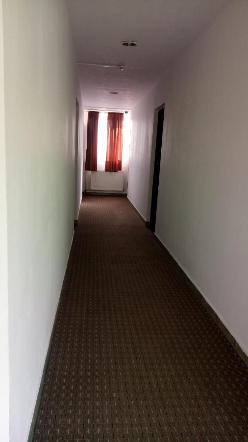 Albergue La Conu Iancu Drobeta Turnu Severin Exterior foto
